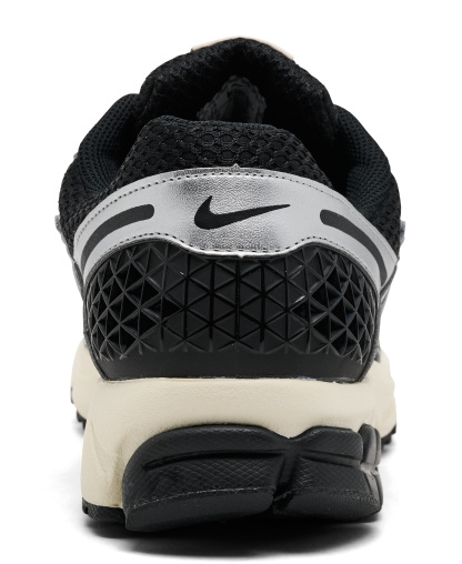 Nike Men's Zoom Vomero 5 Casual Sneakers from Finish Line - Black,Chrome