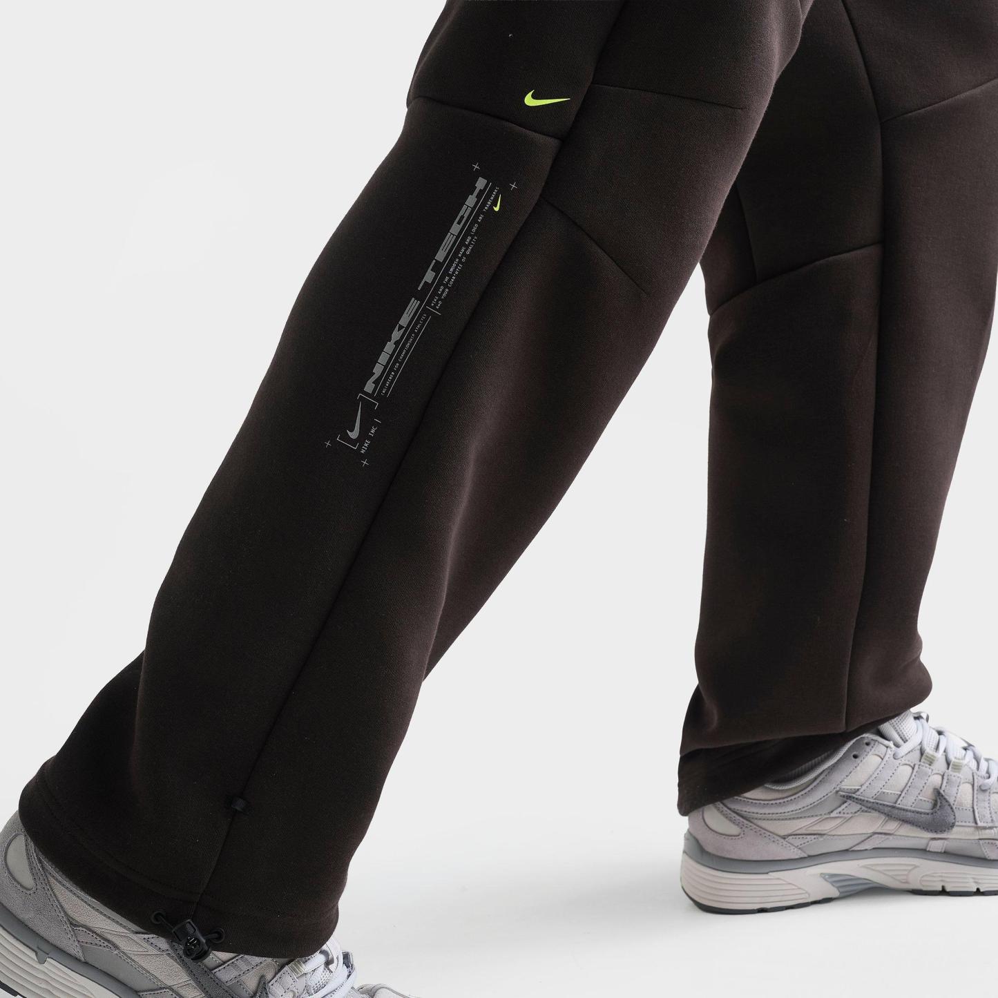 Men's Nithtke Tech Fleece Windrunner Graphic Jogger Pants - Velvet Brown/Black