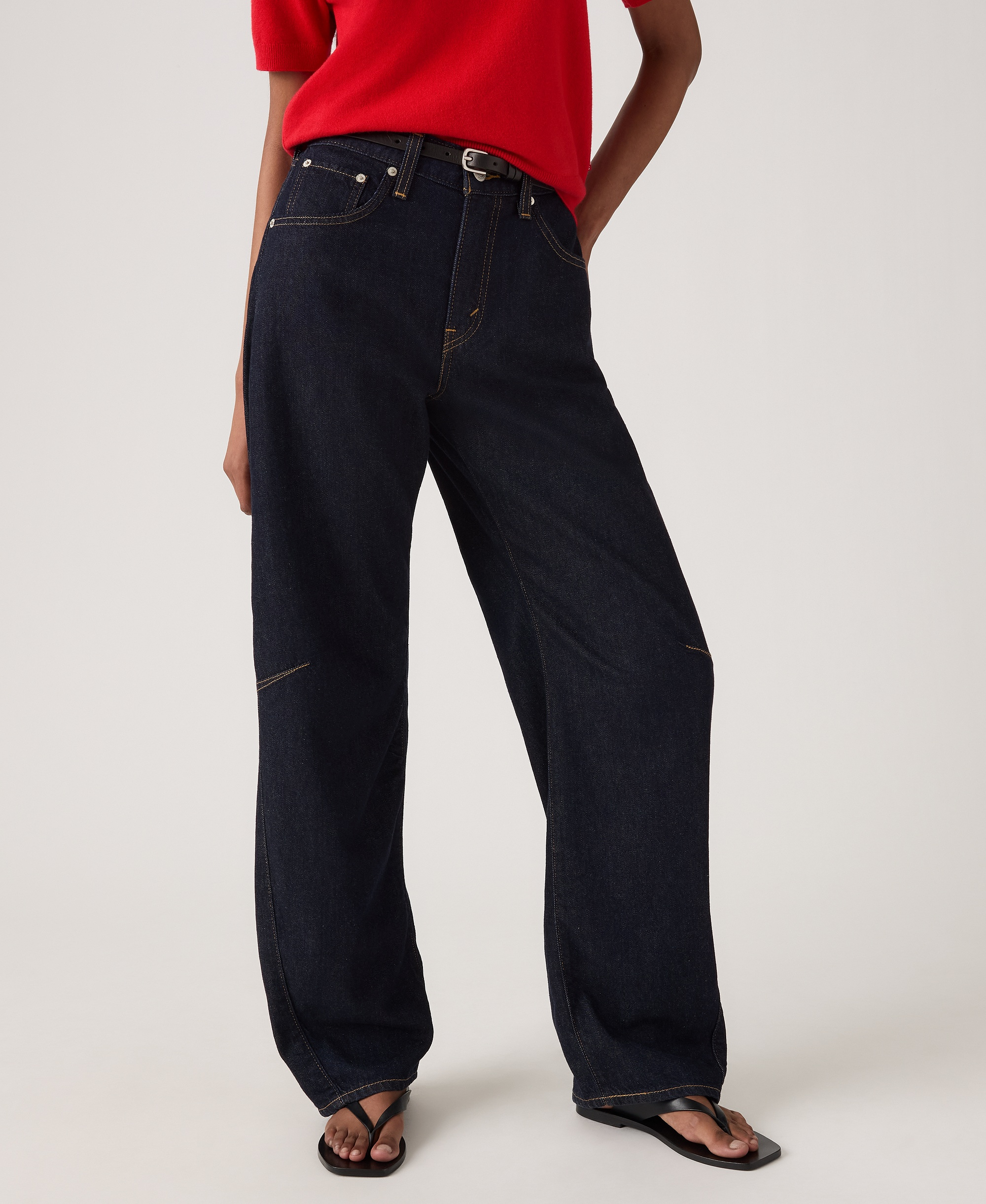 Levi's Women's Cinch High-Rise Barrel-Leg Jeans - Public Persona