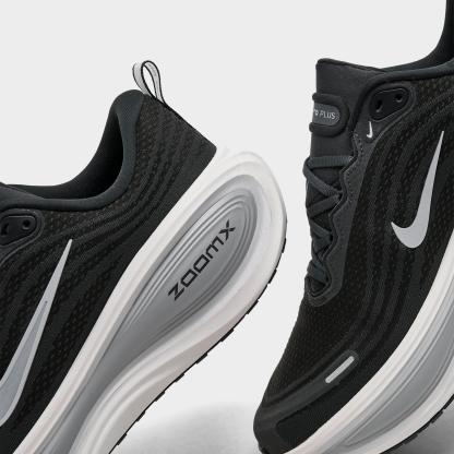 Men's Nithtke Vomero Plus Running Shoes - Part 2 - Anthracite/Summit White/Pure Platinum/Wolf Grey - Detail shot