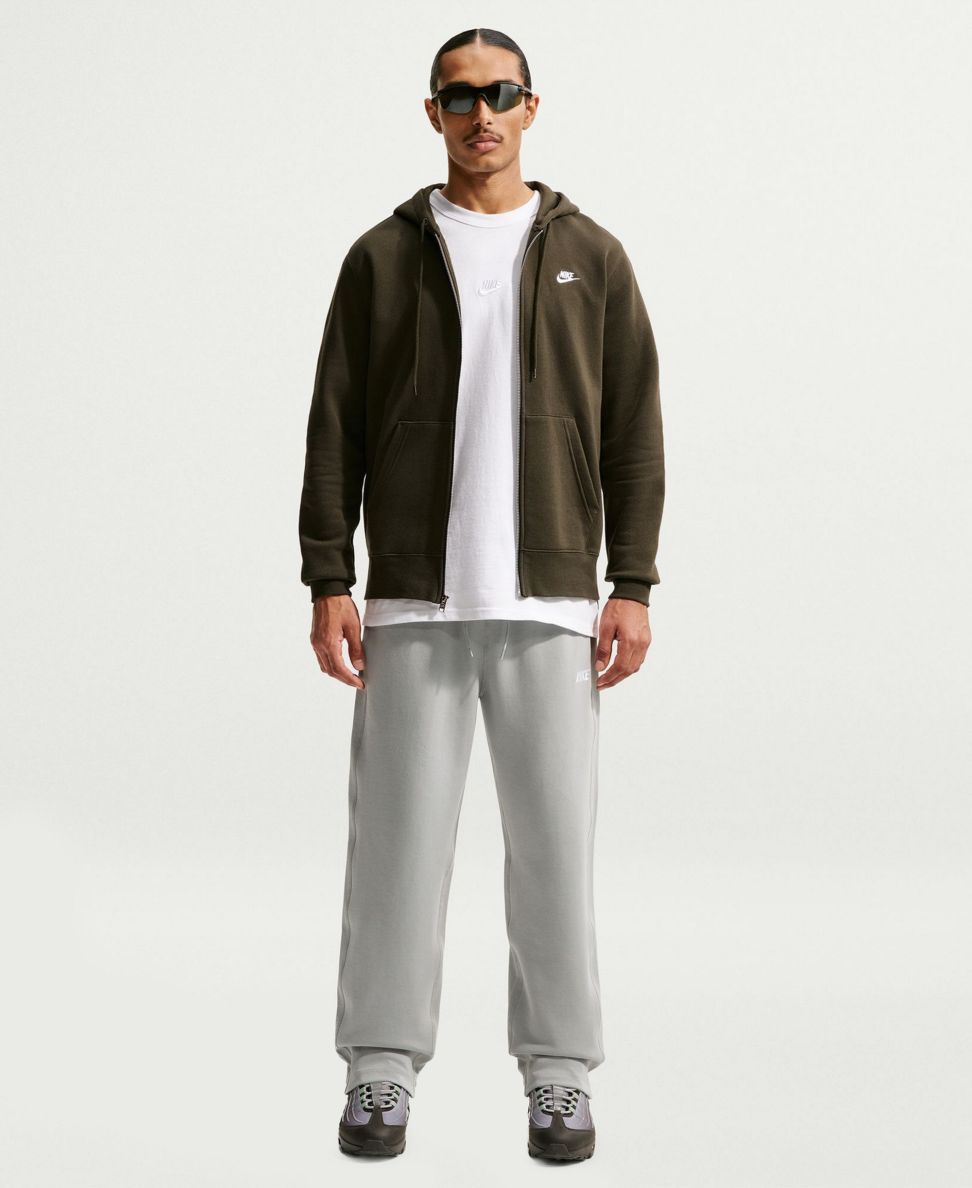 Nike Sportswear Club Men's Varsity Open-Hem Pants - Light Smoke Gray/White