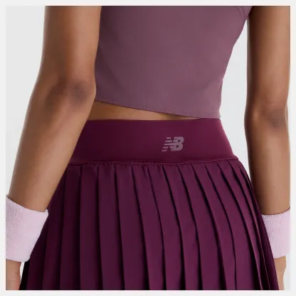 Chi lleva una talla S y mide 5'9"/ 175cm. Pecho : 32"/81cm, Cintura : 24"/61cm, Caderas : 35"/89cm