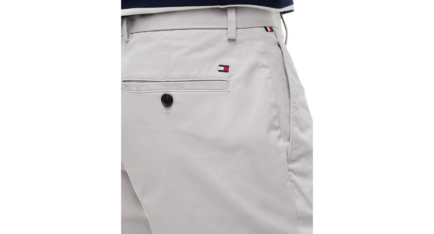 Tommy Hilfiger Men's Regular-Straight Fit Stretch Chino Pants - October Gray