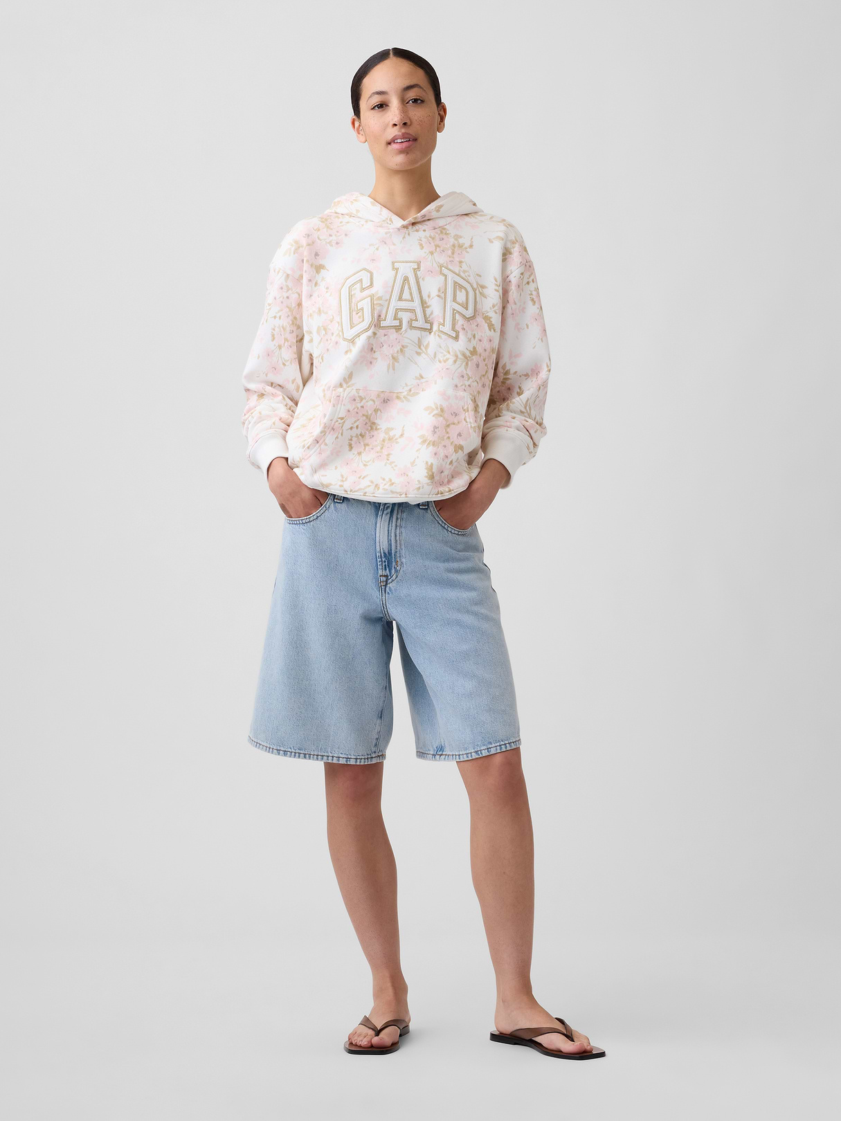Relaxed Gap Logo Hoodie - New off white floral