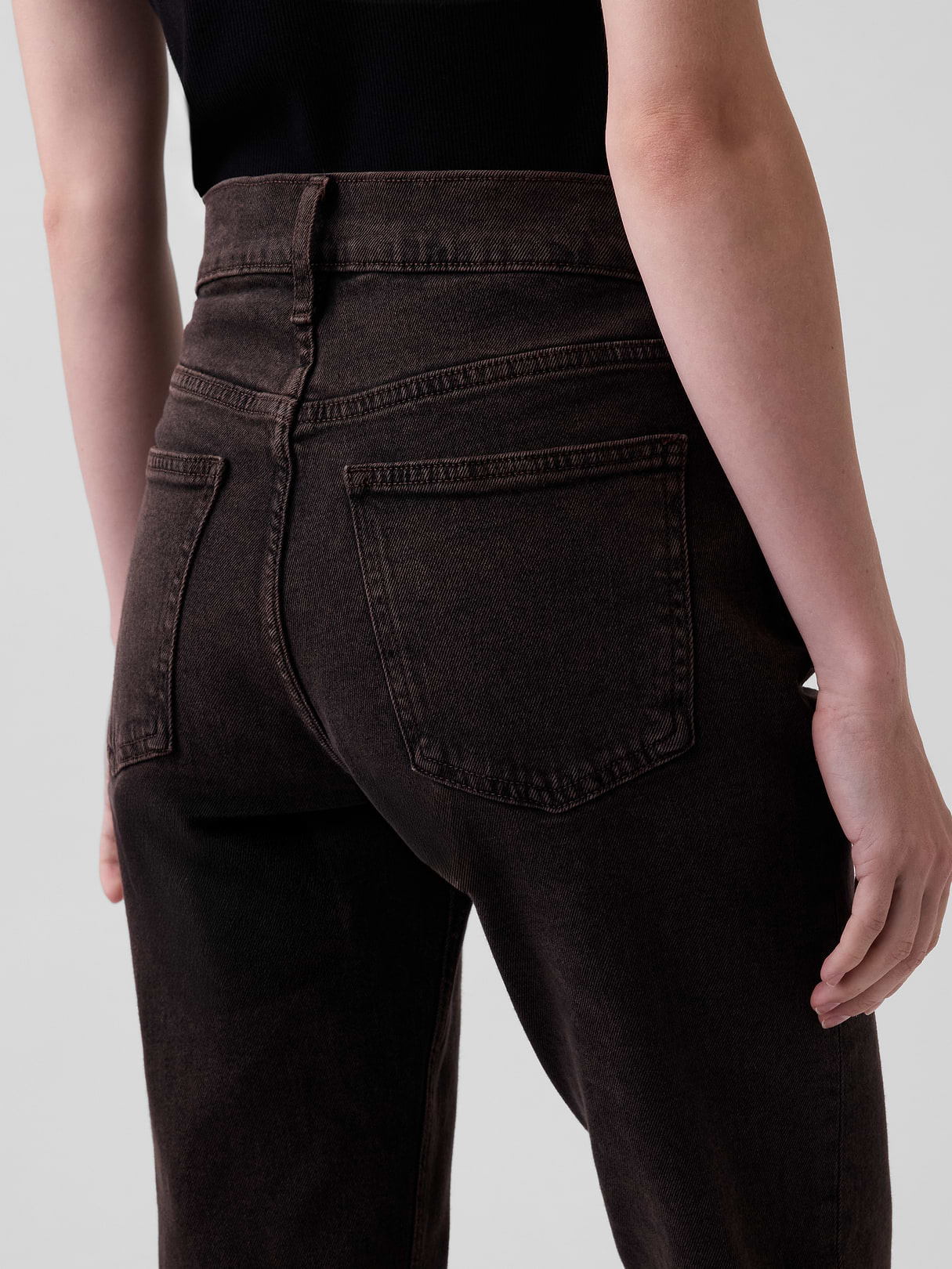 High Rise '90s Slim Straight Jeans - Terra brown
