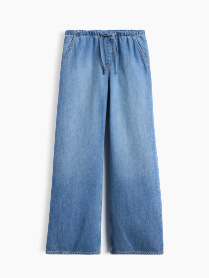 Low Rise UltraSoft Stride Easy Wide-Leg Jeans - Light wash