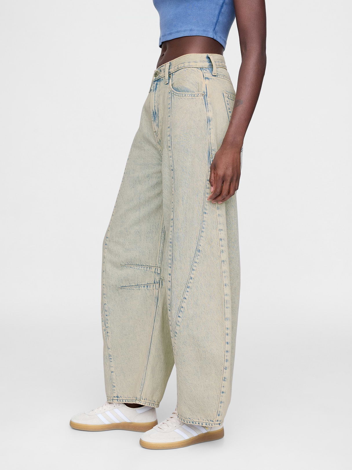 High Rise UltraSoft Crossover Horseshoe Jeans - Light tint
