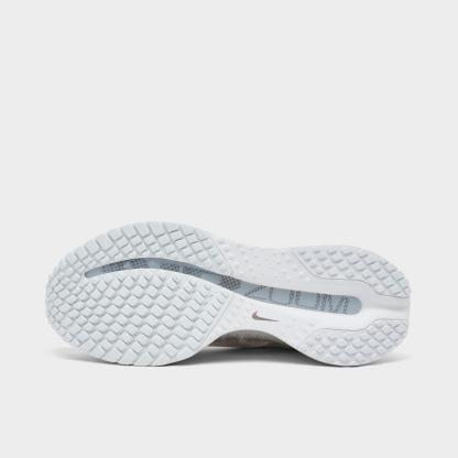 Women's Nike Pegasus Premium Running Shoes - Summit White/Pure Platinum/Pencil Point/White