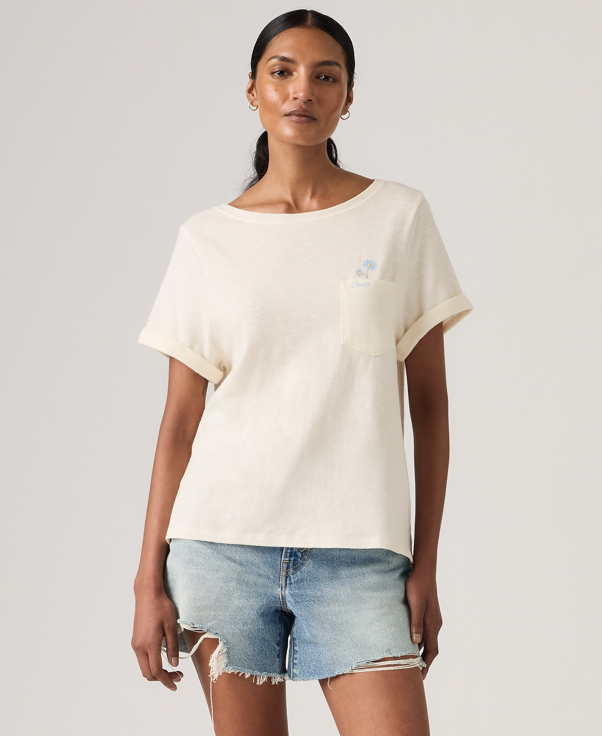 Levi's Women's Graphic Julie Pocket Crewneck Cotton T-Shirt - Simple Daisies Pocket Chateau Gray