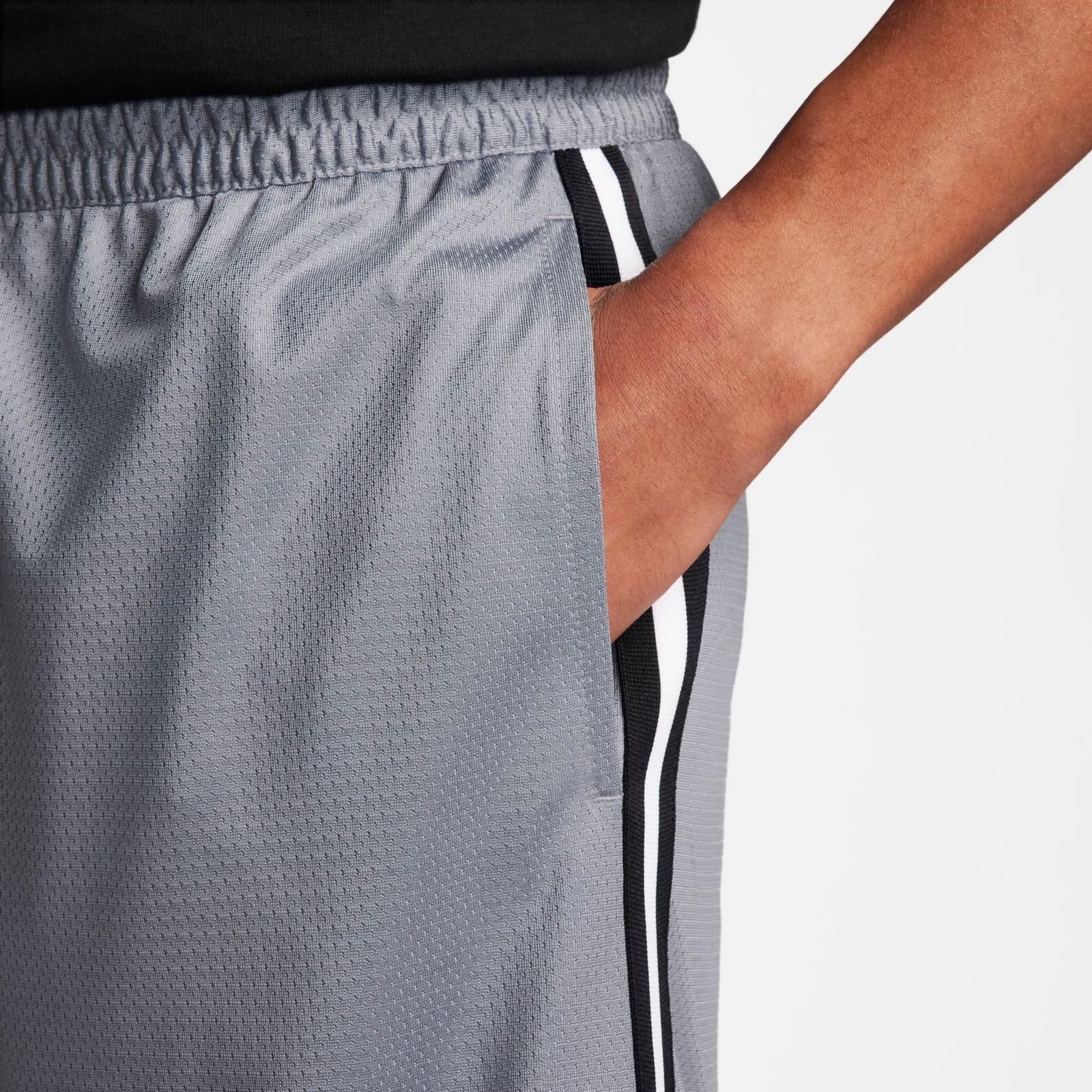 Men's Nike DNA Dri-FIT 8" Basketball Shorts - Cool Grey/Black/Black