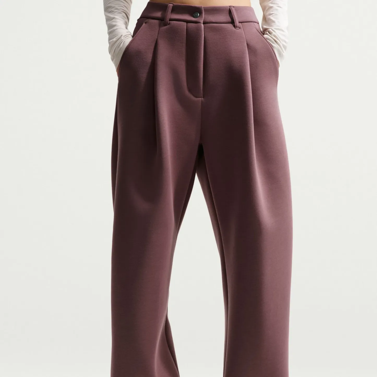 Nike Women's Sportswear Loose Mid-Rise Fleece Trousers - Tattoo image 2