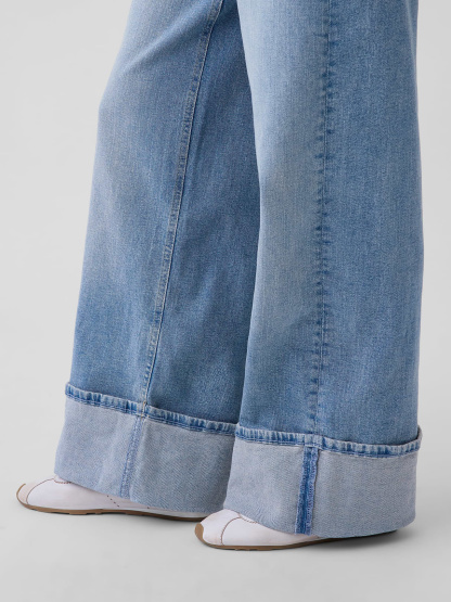 High Rise Stride Wide-Leg Jeans - Light wash indigo