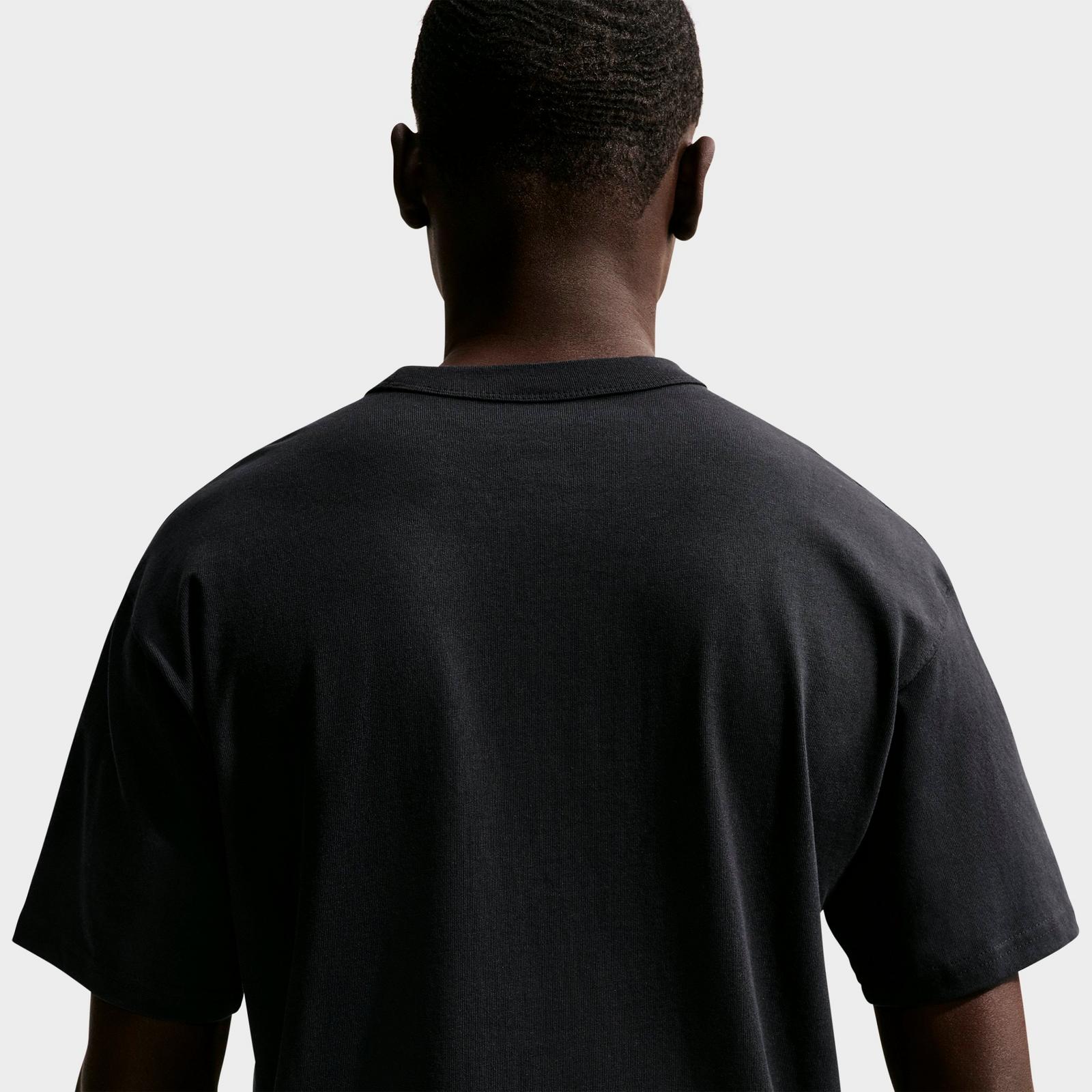 Men's Nike Sportswear Premium Essentials Futura T-Shirt - Black
