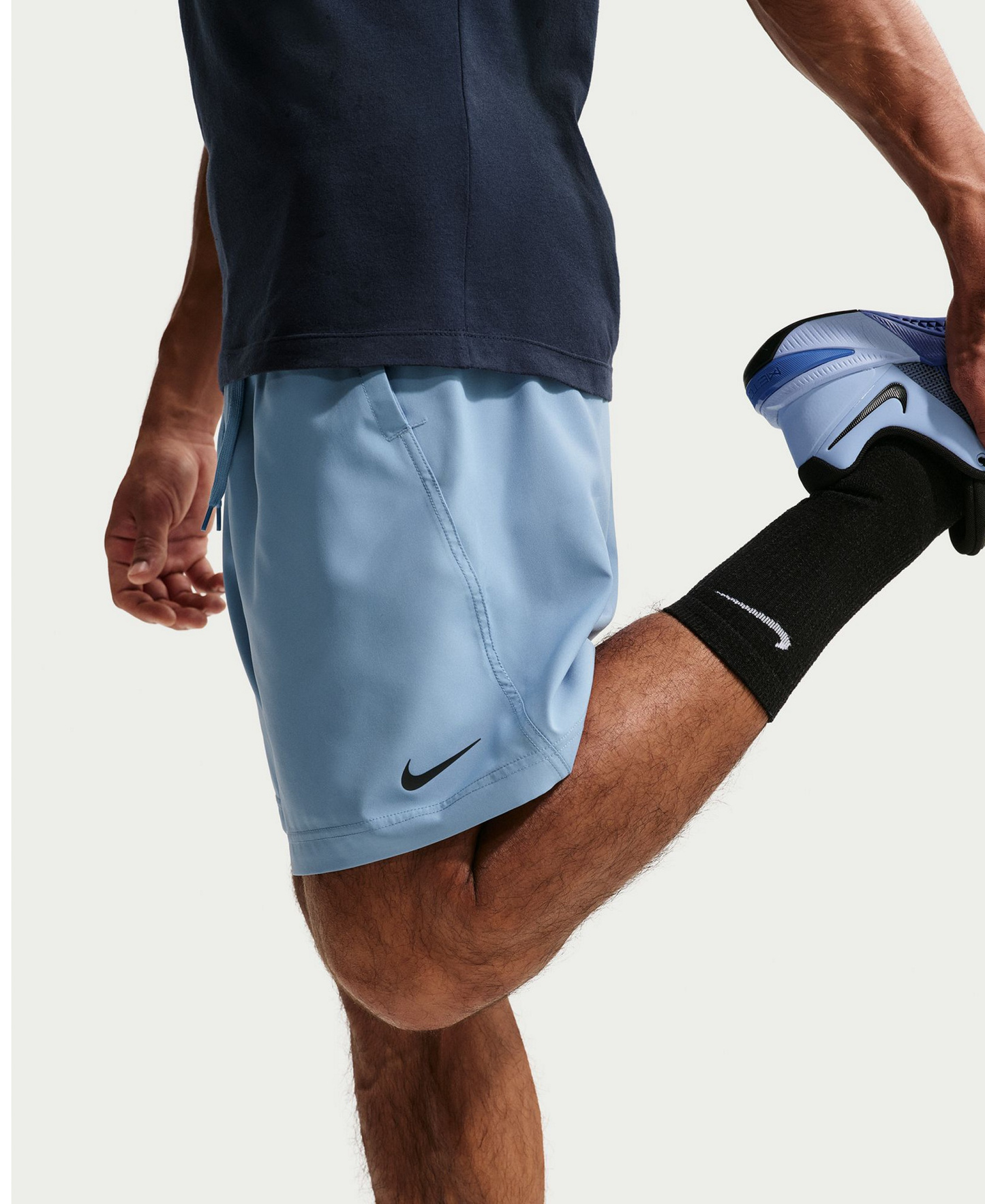 Nike Men's Form Dri-FIT Unlined Versatile 7" Shorts - Work Blue/black