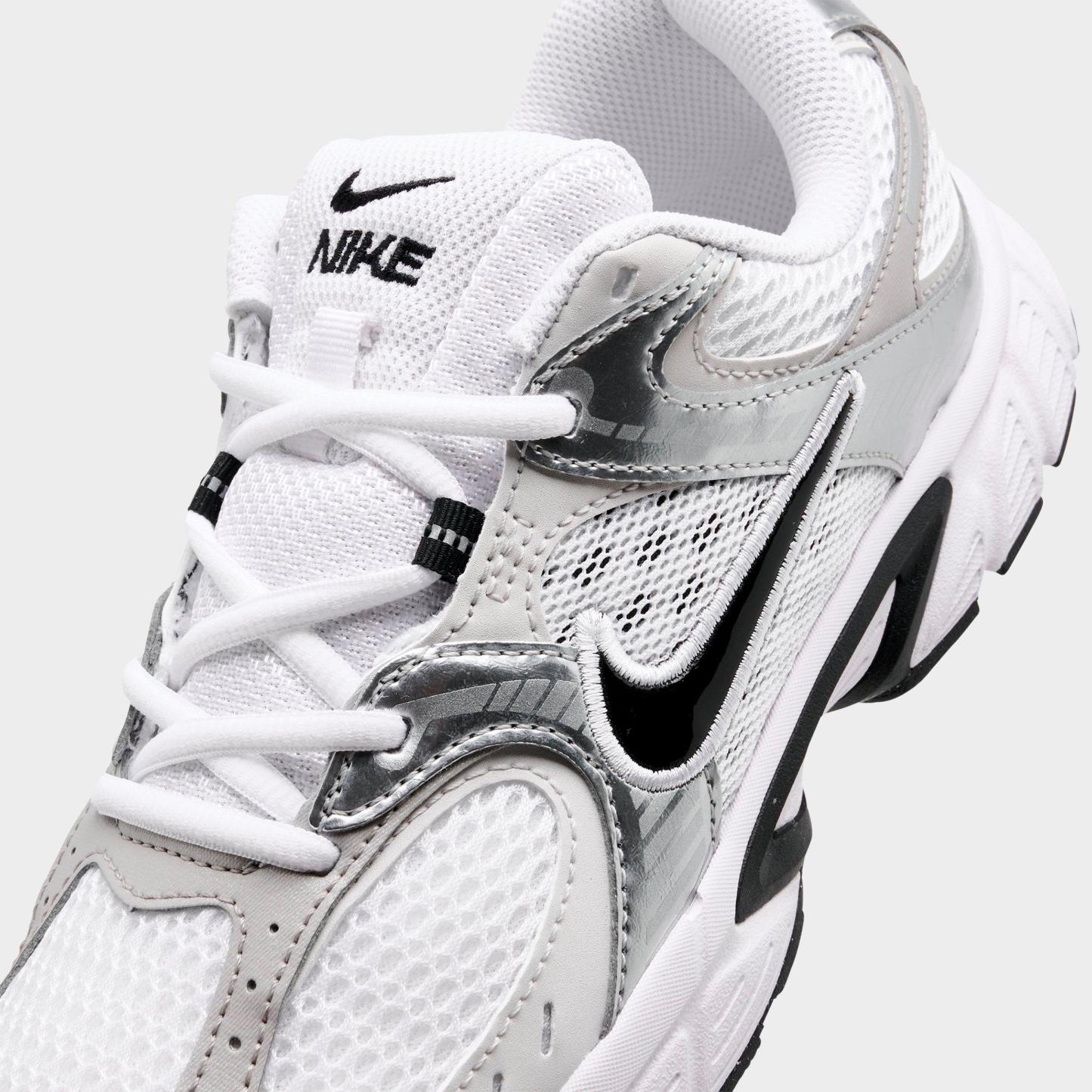 Big Kids' Nithtke V5 RNR Casual Shoes - White/Vast Grey/College Grey/Black - Detail shot