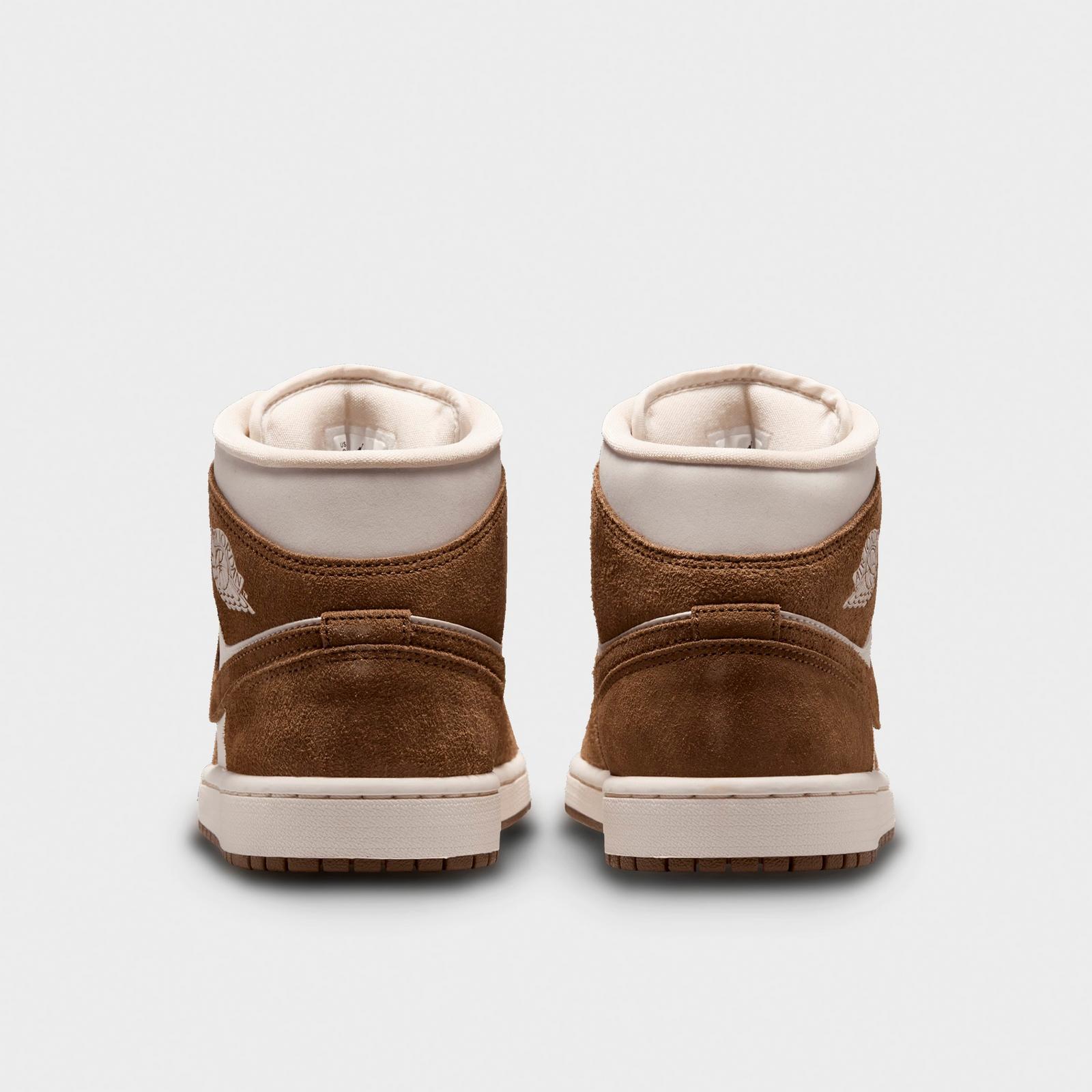 Women's Air Jordan Retro 1 Mid Casual Shoes - Light British Tan/Chalk - view 4