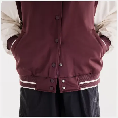 Chi is wearing size S and is 5'9"/ 175cm. Chest: 32"/81cm, Waist: 24"/61cm, Hips: 35"/89cm