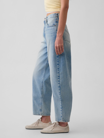 High Rise Crop Barrel Jeans - Light wash