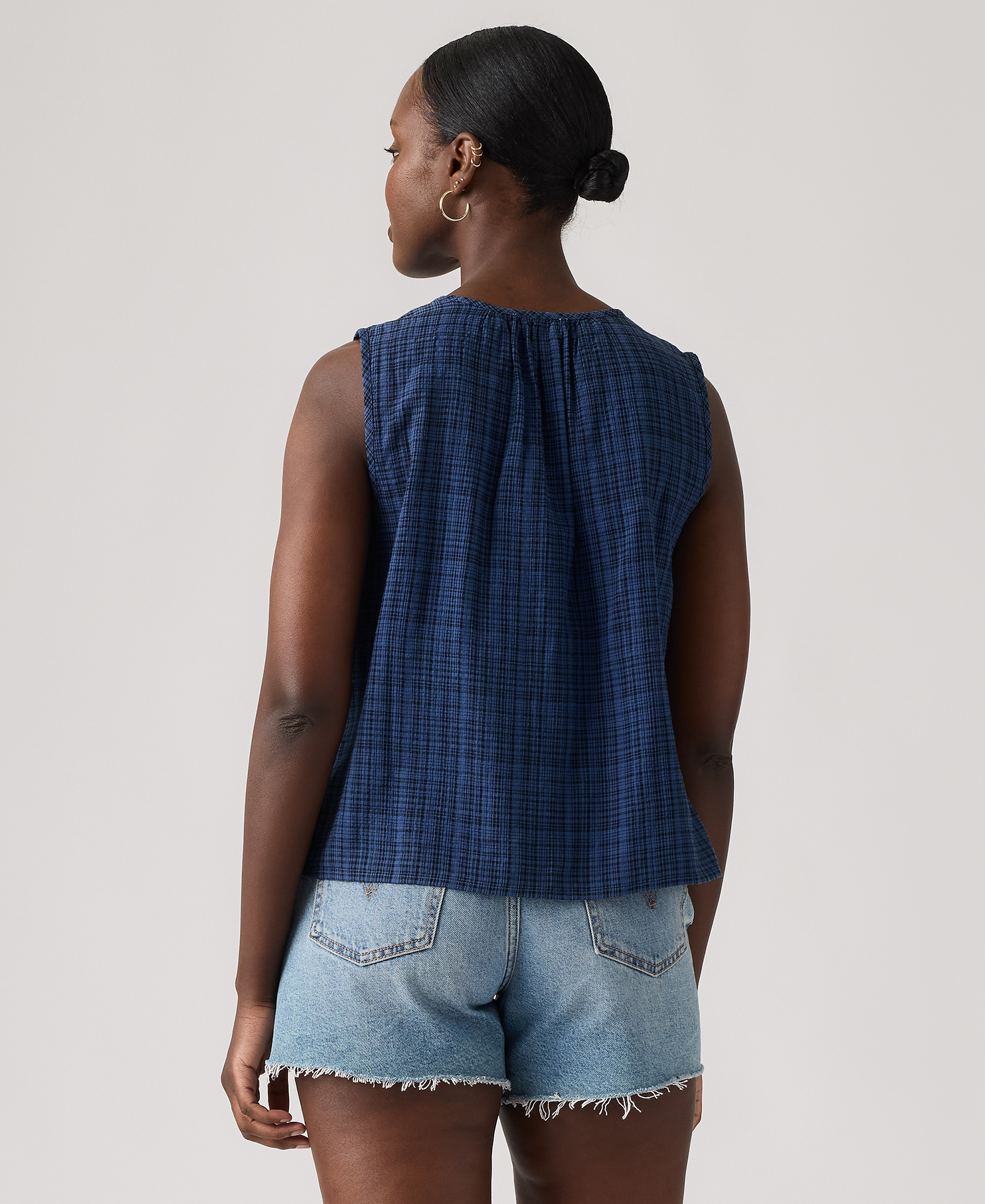 Levi's Women's Luella Sleeveless Tie-Neck Blouse - Busy Plaid True Navy