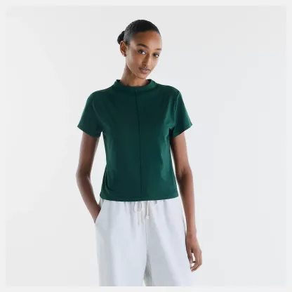 Lihem is wearing size S and is 5'10"/177.8cm. Chest: 31"/78.74cm, Waist: 25"/63.5cm, Hips: 37"/93.98cm