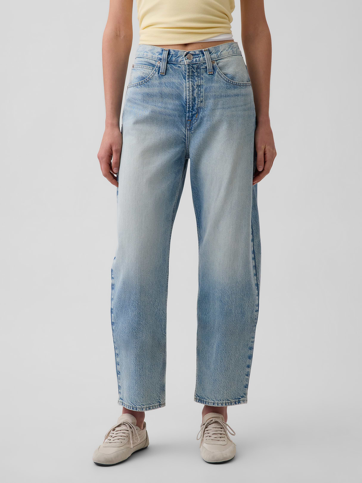 High Rise Crop Barrel Jeans - Light wash