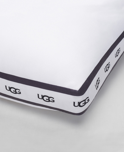 UGG® Devon Basic Pillow, Standard - Snow