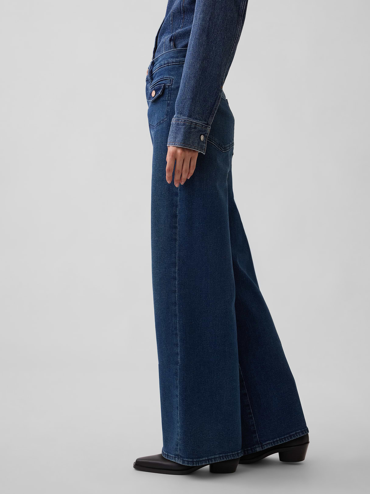 High Rise Stride Wide-Leg Jeans - Medium wash