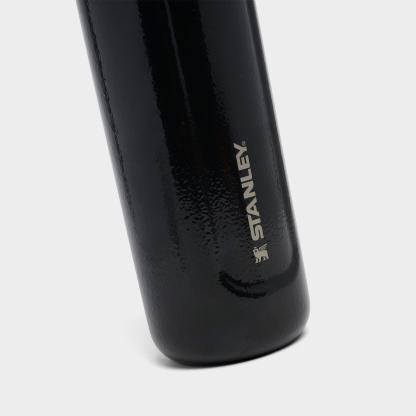 Stanley Wellspring Water Bottle (24 oz) - Hammertone Black