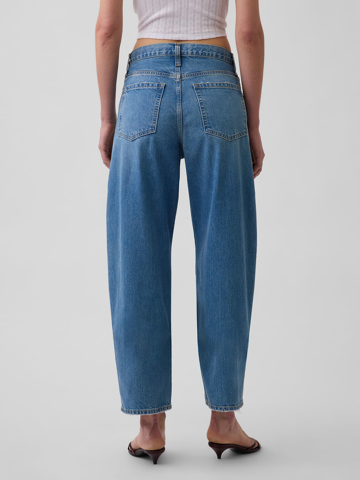 High Rise Crop Barrel Jeans - Medium wash