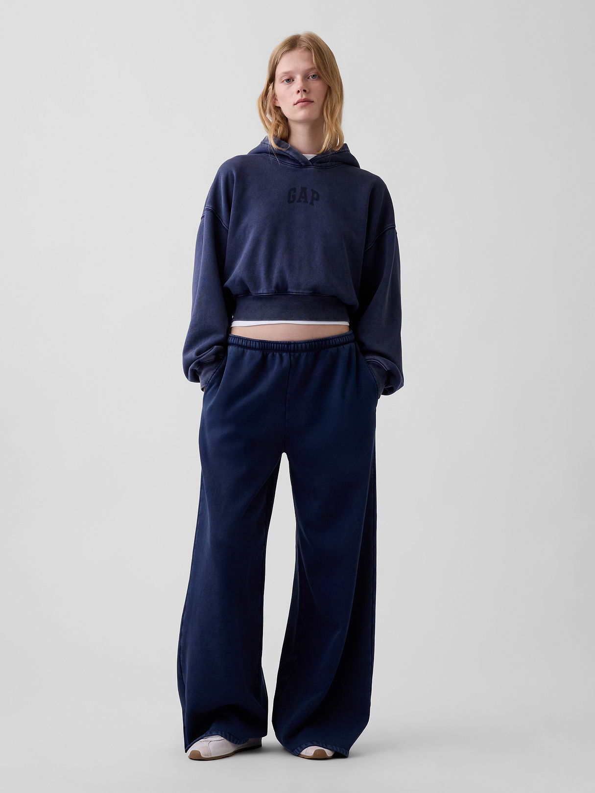 VintageSoft Crop Logo Hoodie - Tapestry navy blue wash