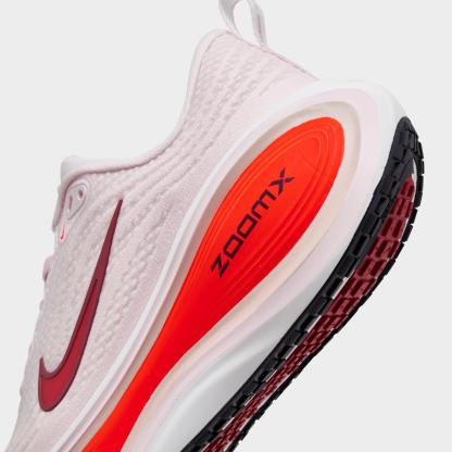 Women's Nithtke Vomero Plus Running Shoes - Part 3 - Pearl Pink/Team Crimson - Detail shot