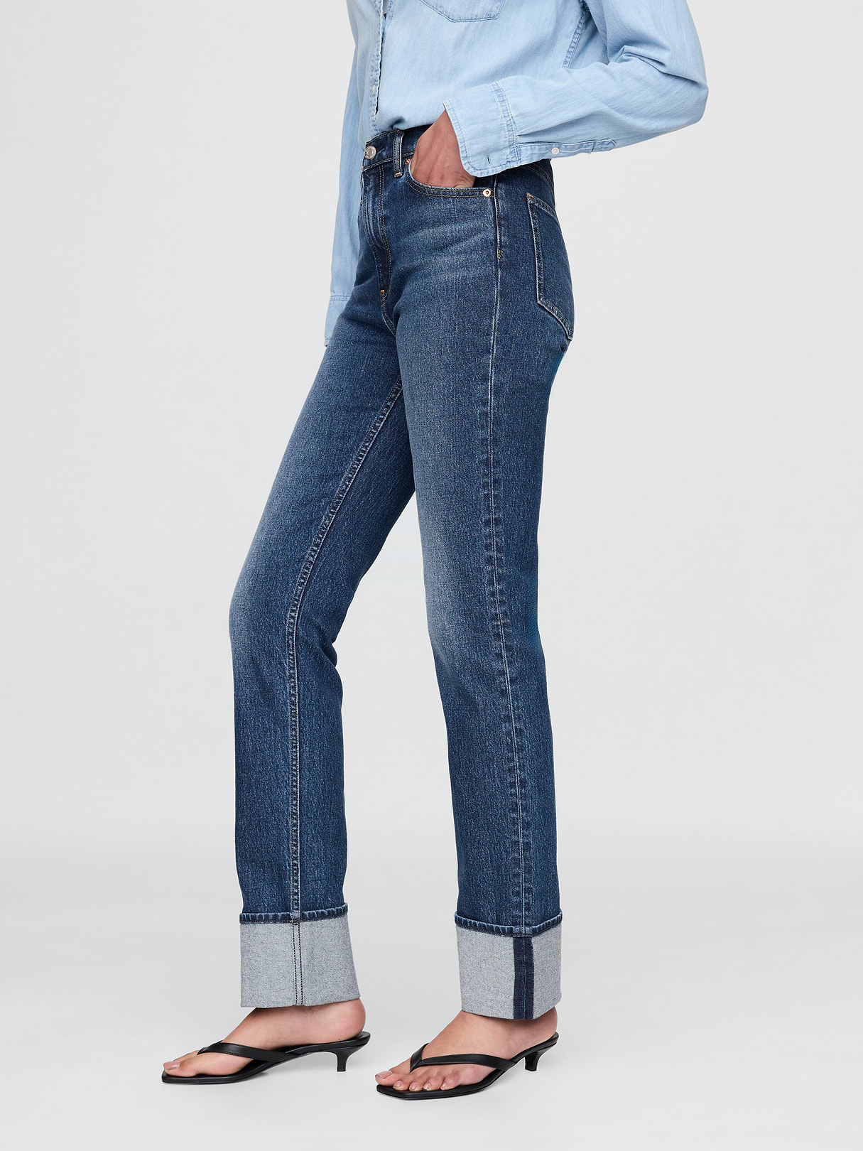 High Rise Twisted-Seam '90s Slim Straight Jeans - Cuffed dark wash