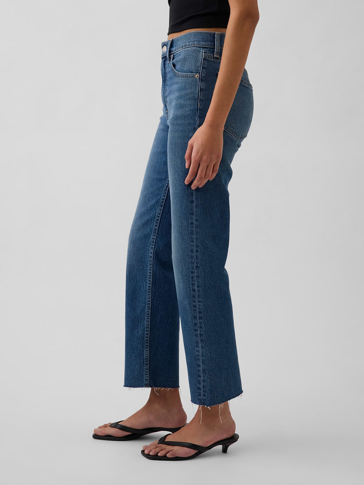 High Rise ’90s Slim Straight Crop Jeans - Tinted medium