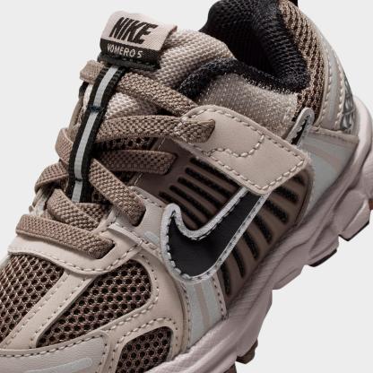 Infant and Kids' Toddler Nithtke Vomero 5 Stretch Lace Casual Shoes - College Grey/Cave Stone/Metallic Silver/Black - Detail shot