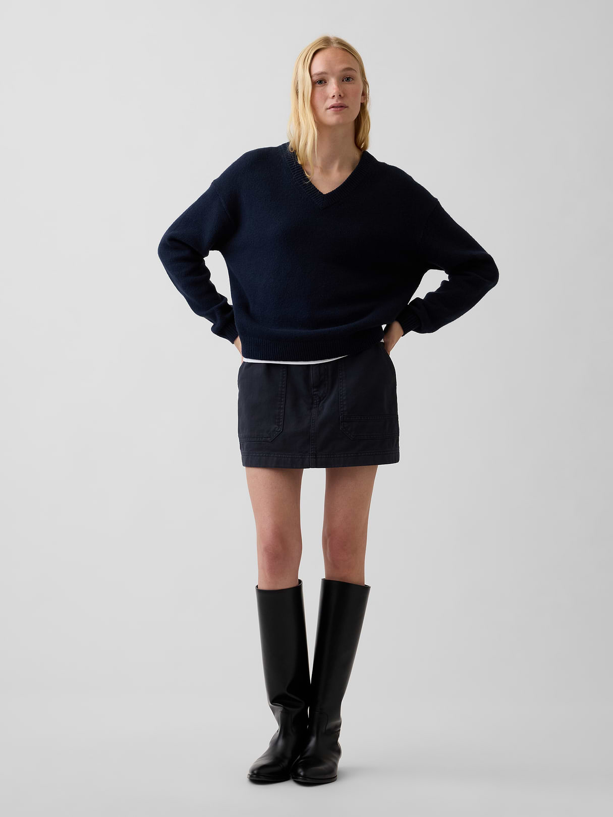 CashSoft Oversized V-Neck Sweater - New classic navy