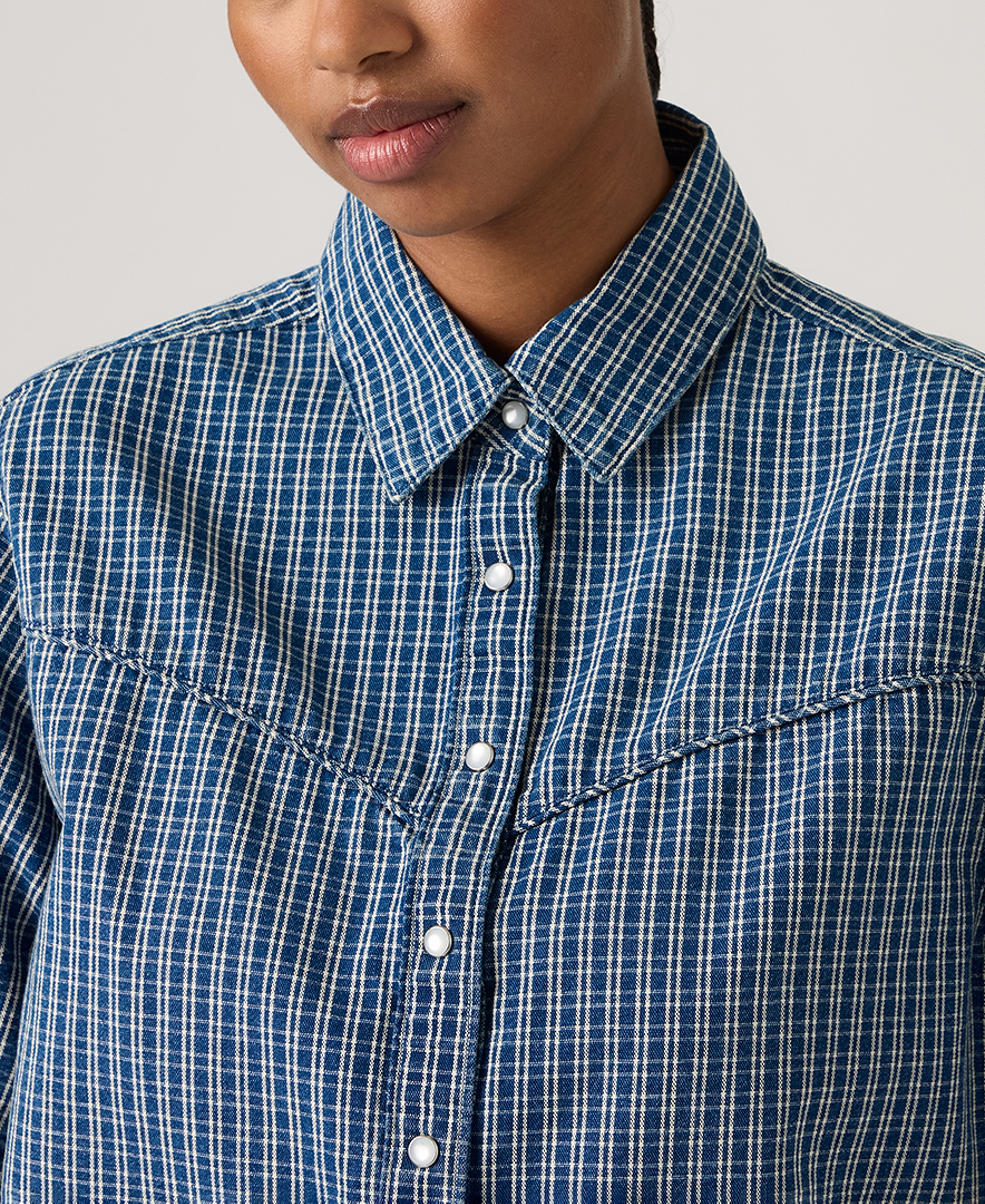 Levi's Premium Women's Logan Short-Sleeve Cropped-Fit Denim Shirt - Little Tiny Windows