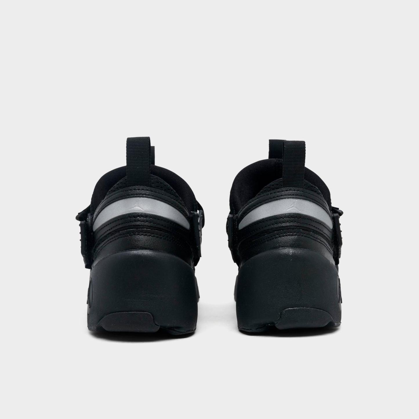 Women's Jordan Trunner LX Casual Shoes - Black/Black/Black - view 4
