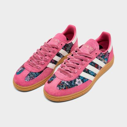 Big Kids' adidas Originals Handball Spezial Casual Shoes - Part 1 - Equipment Red/Cream White/Gum - Both shoes facing left