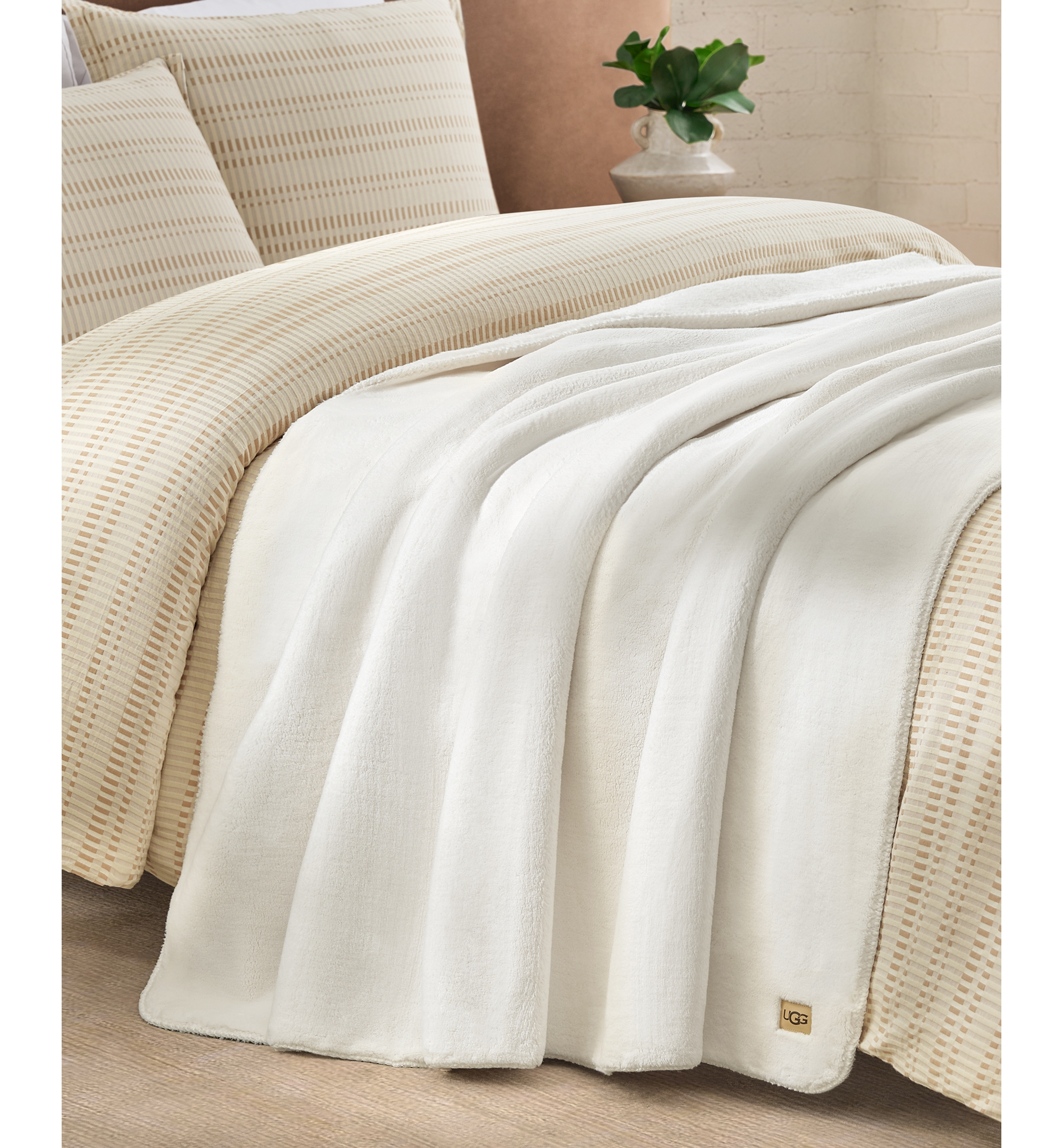 UGG® Saige Plush Throw, 50" x 70" - Rosewood