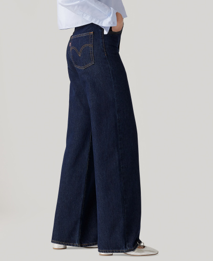 Levi's Premium Women's Ribcage Wide-Leg Jeans - Shaded View