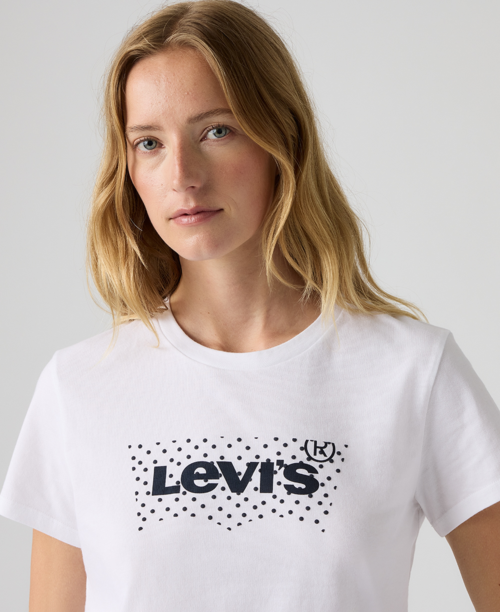 Levi's Women's Perfect Graphic Logo Cotton T-Shirt - Inga Dot Bw Fill Bright White