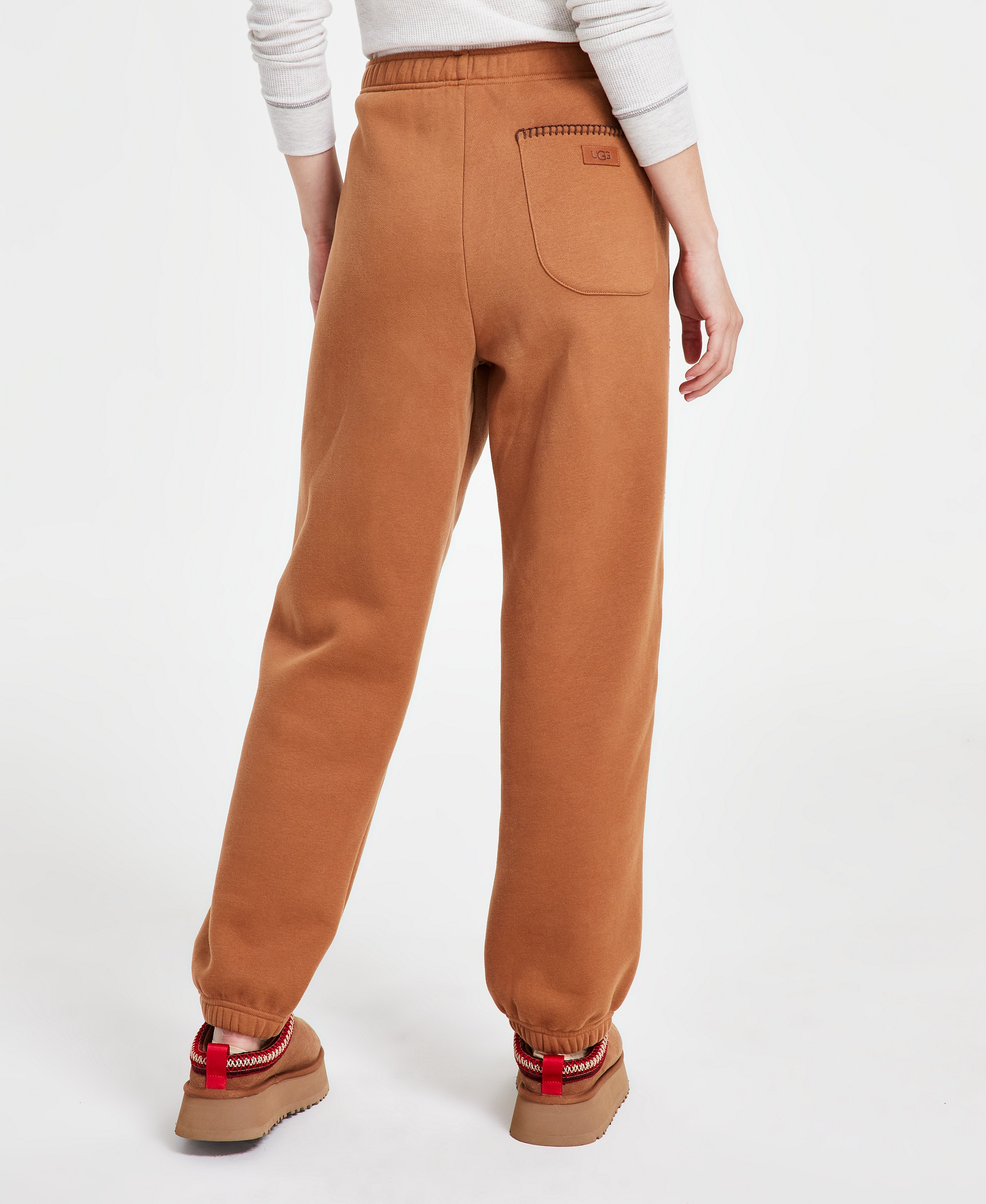 UGG® Women's Classic Fleece Sweatpants - Chestnut