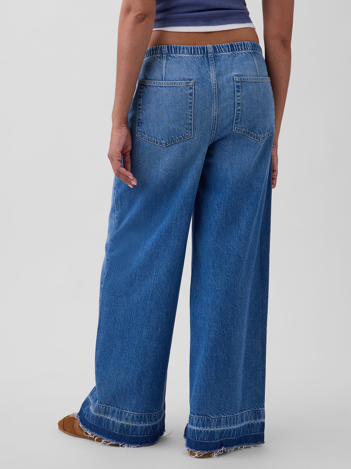 Mid Rise UltraSoft Easy Baggy Jeans - Medium wash