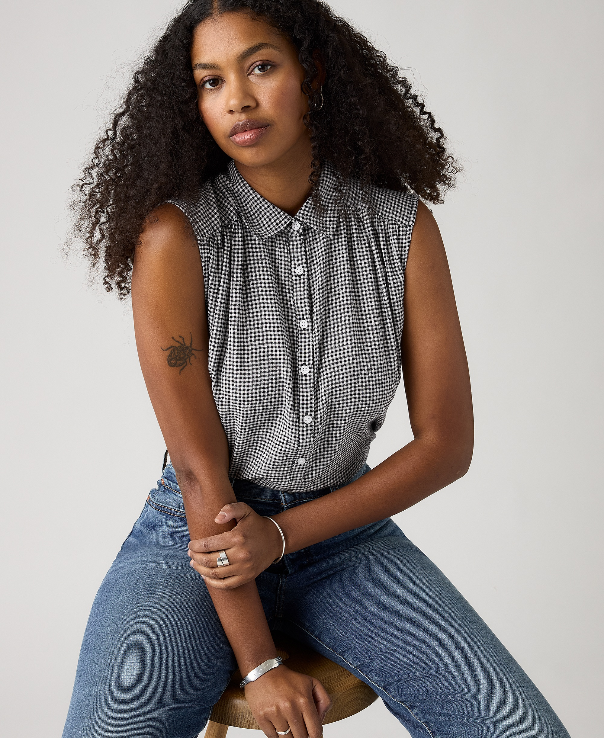 Levi's Women's Londynn Point Collar Relaxed-Fit Top - Patricia Check Anthracite Night