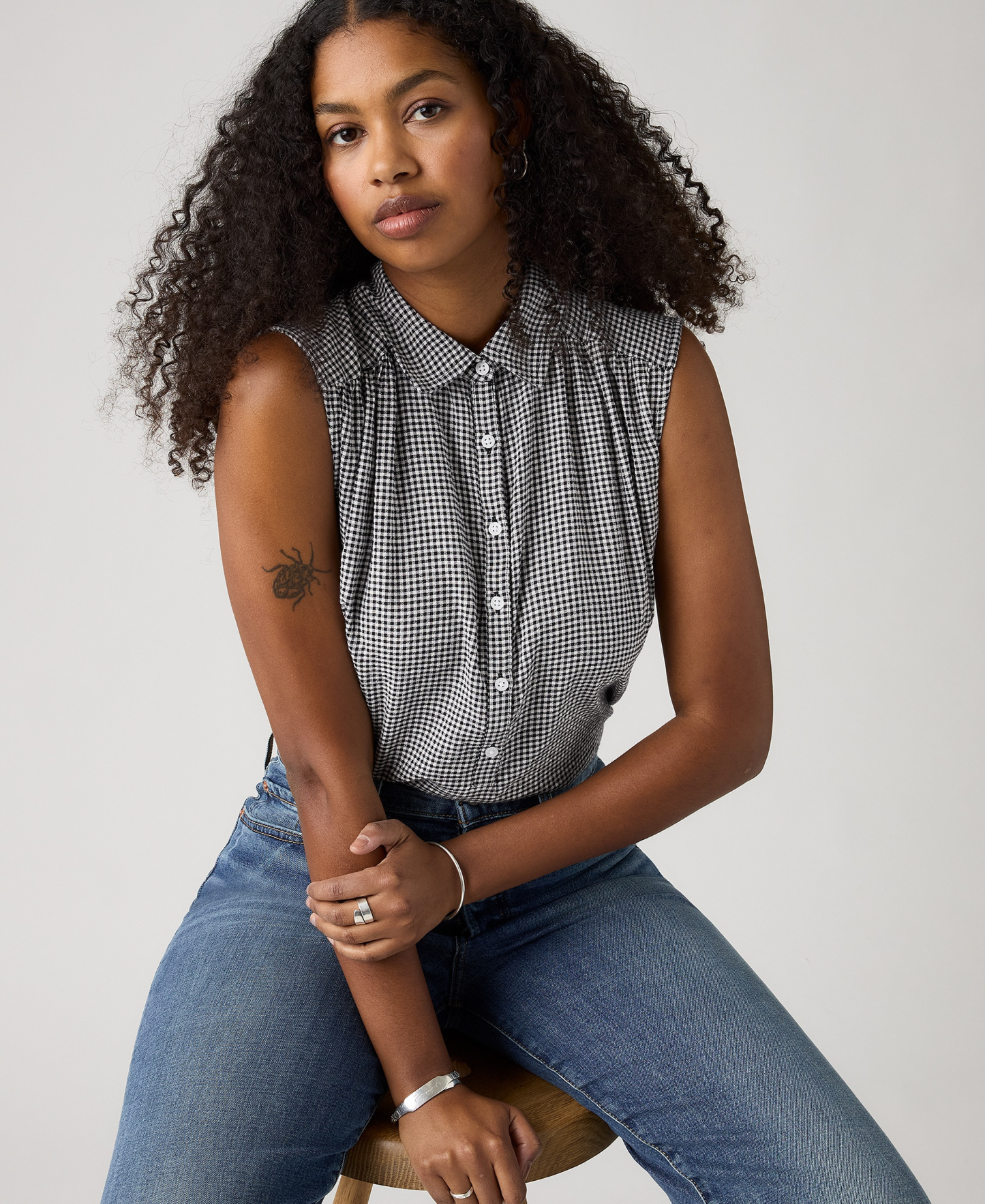 Levi's Women's Londynn Point Collar Relaxed-Fit Top - Patricia Check Anthracite Night