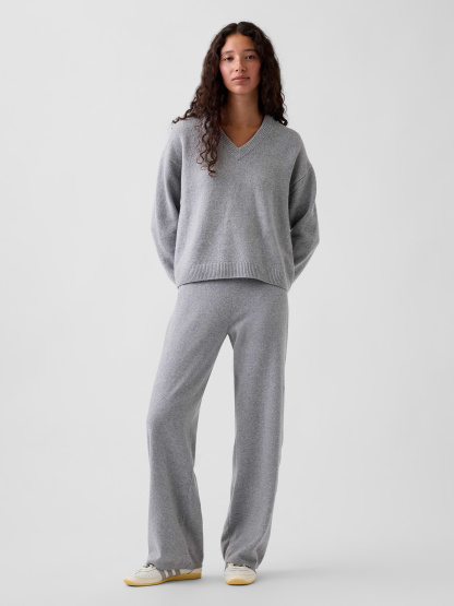CashSoft Oversized V-Neck Sweater - Charcoal grey