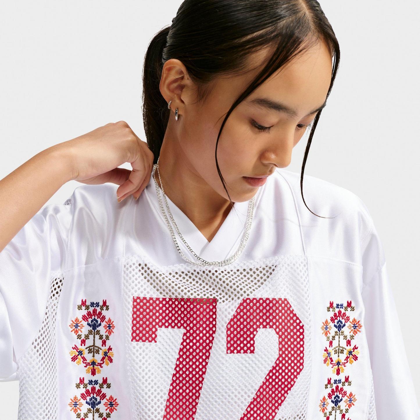 Women's Nithtke Sportswear '72 Oversized Short-Sleeve Graphic Jersey - White/University Red