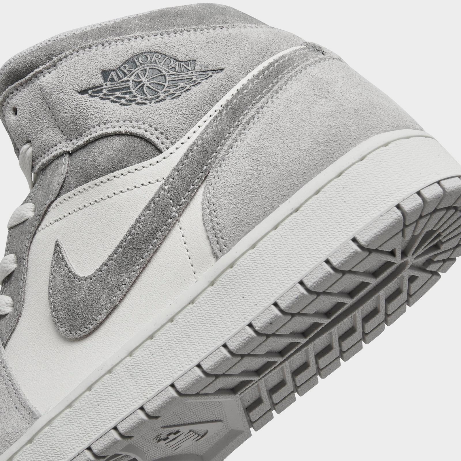Men's Air Jordan Retro 1 Mid SE Casual Shoes - Neutral Grey/Sail/Smoke Grey - view 3