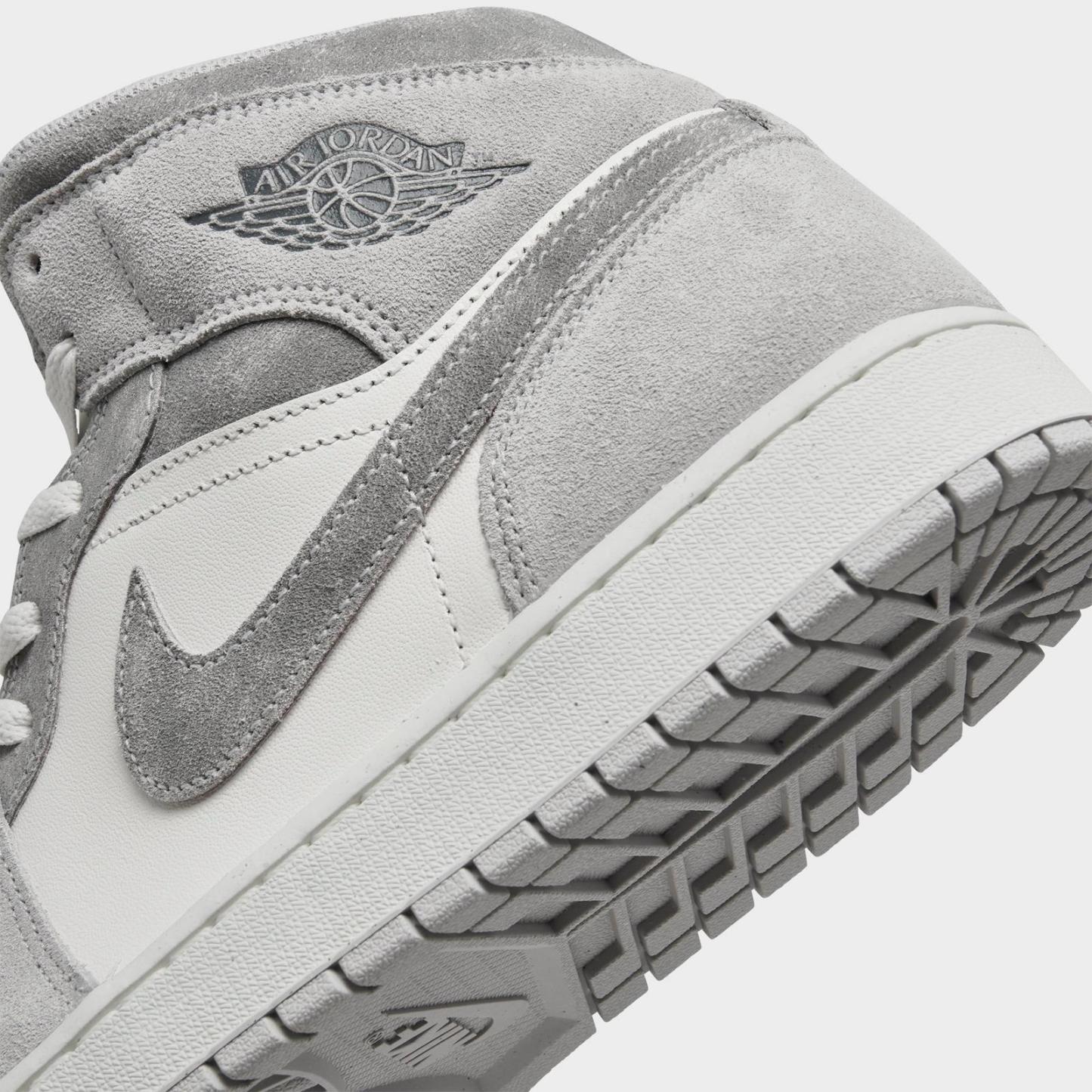 Men's Air Jordan Retro 1 Mid SE Casual Shoes - Neutral Grey/Sail/Smoke Grey - view 3
