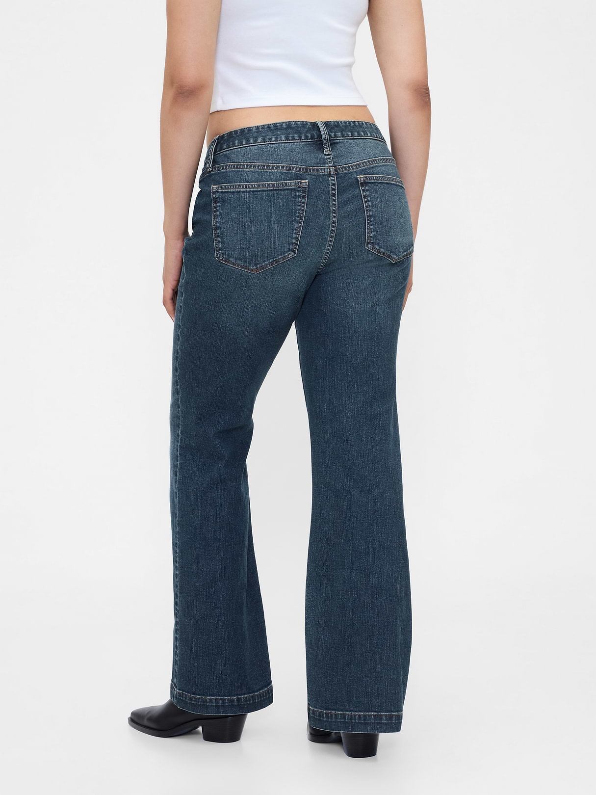 Low Rise Long & Lean Split-Hem Jeans - Vintage blue tint